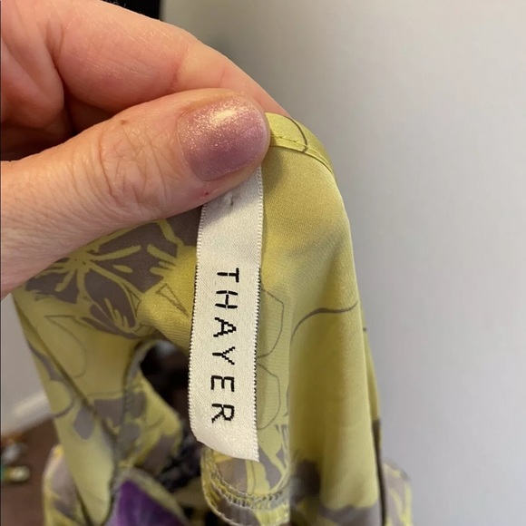 2 FOR $20 THAYER 100% SILK SHIFT DRESS OPEN BACK - Picture 5 of 7